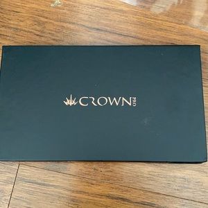 Crown Brushes Pro Palette